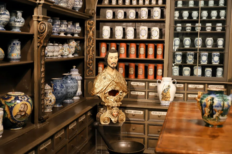 Khu thực phẩm chức năng